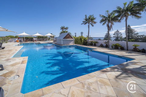 The Oaks Waterfront Resort,Unit 510 - Tourism Canberra 1