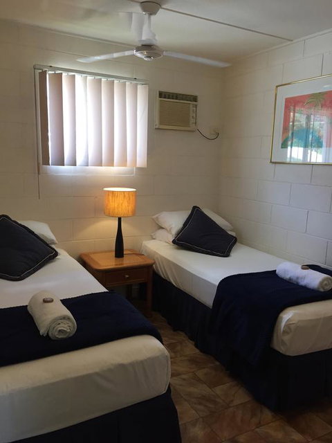 The Palms At Palm Cove - Tourism Canberra 3