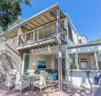 The peachy life Sunshine Beach - Tourism Canberra