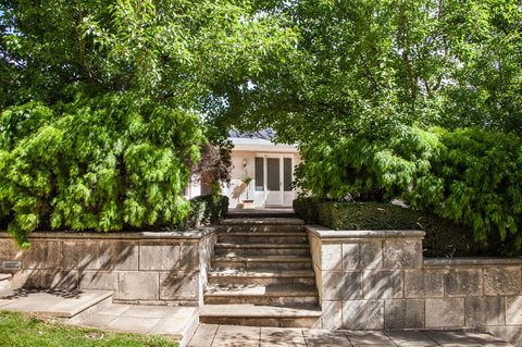 The Retreat At Stirling - Tourism Canberra 0