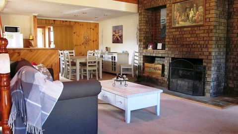 The Retreat On Matthew - Tourism Canberra 0