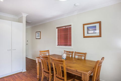 The Sands - 4/46 Jones Avenue Mollymook - Tourism Canberra 2