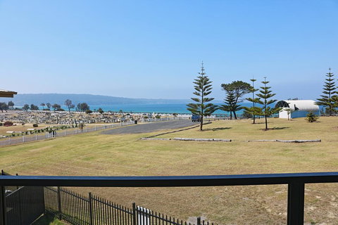 The Shore Break 6 Apartment - Tourism Canberra 1