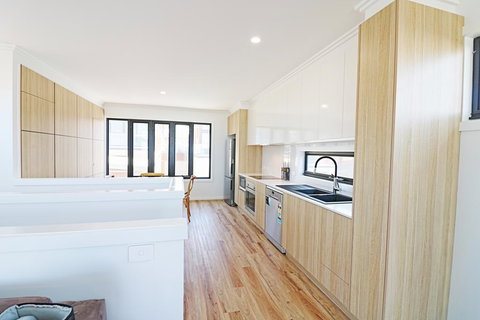 The Shore Break 6 Apartment - Tourism Canberra 2