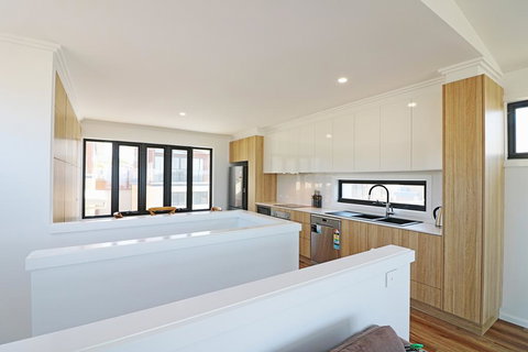 The Shore Break 6 Apartment - Tourism Canberra 3