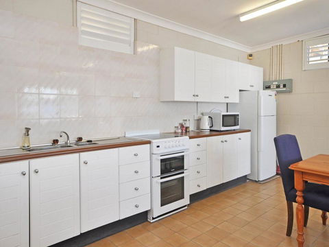 The Studio On The Lake @ Fishing Point, Lake Macquarie - Honestly Put The Line In And Catch Fish - Tourism Canberra 3