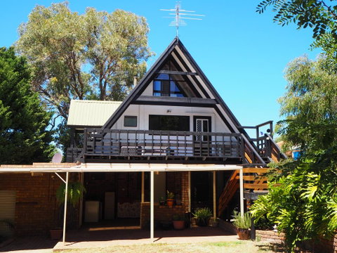 The Treehouse Mandurah - Tourism Canberra 1