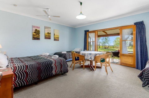 The Vineyard Motel - Tourism Canberra 3