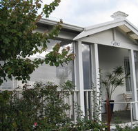 Three Chimneys Bed and Breakfast Boutique Guest House - Tourism Canberra