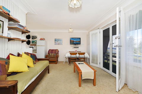 Toowoon Bay Beachside Unit, Unit 4 - Tourism Canberra 2