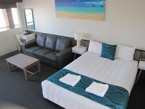 Top Of The Town Motor Inn - Tourism Canberra 2