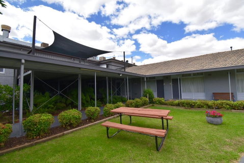 Townhouse Motel Cowra - Tourism Canberra 1