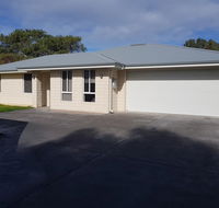 Towncrackers Guest house - Tourism Canberra