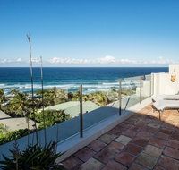 Tuscan inspired townhouse minutes from the beach - Tourism Canberra