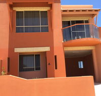 Tuscany Townhouse 3-4 - Tourism Canberra