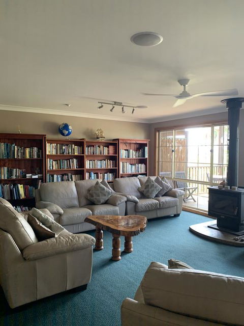 Ulladulla Guest House - Tourism Canberra 2