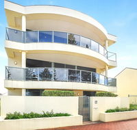 Ultimate Esplanade - 3 Storey Experience - WiFi - Tourism Canberra