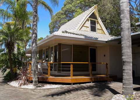 Ultiqa Village Resort - Tourism Canberra 1