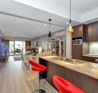 Venetian Canal Apartment-Close to Beaches and Marina - Tourism Canberra