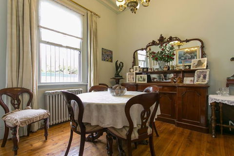 VIGNACOURT MANSION RICHMOND HILL - Tourism Canberra 1