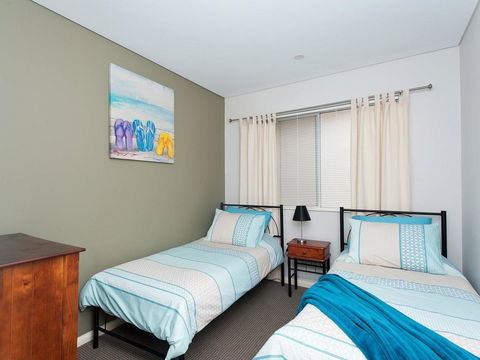 Villa Serene @ Fingal Bay - Tourism Canberra 1