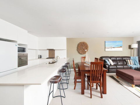 Villa Serene @ Fingal Bay - Tourism Canberra 2