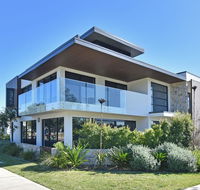 Villa Sorrento Waterside at Trinity Point - Tourism Canberra