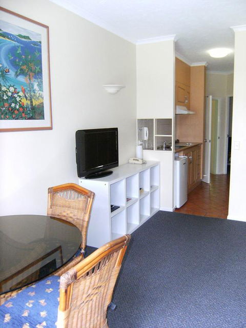 Villa Vaucluse Apartments - Tourism Canberra 3