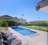 Vue de la Mer Luxury Family Retreat with tennis court pool spa water views - Tourism Canberra