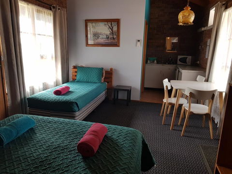 Walkabout Motel - Tourism Canberra 3