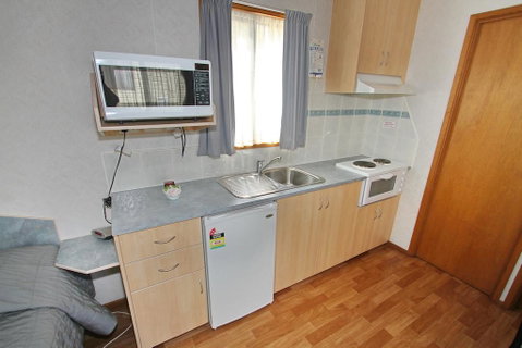 Wangaratta Caravan Park - Tourism Canberra 1