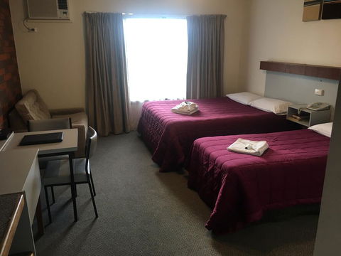 Warragul Views Motor Inn - Tourism Canberra 3