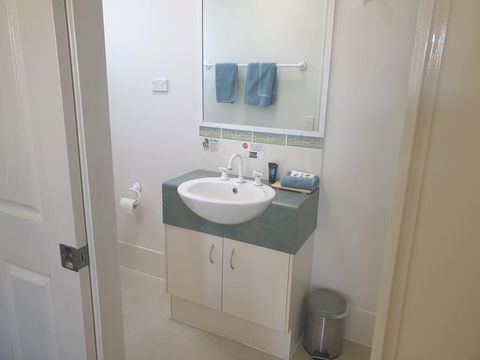 Warrego Motel - Tourism Canberra 3