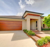 Newington Lakehouse - Tourism Canberra