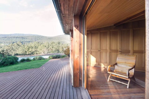 Kangaroo Manor - Tourism Canberra 24
