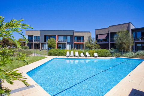 1 Pebble Place - Tourism Canberra 3