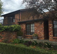 Bricks and Roses - Tourism Canberra