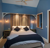 Oak Tree Lodge - Tourism Canberra