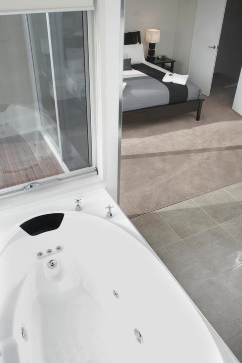 104 On Merri Apartments - Tourism Canberra 4