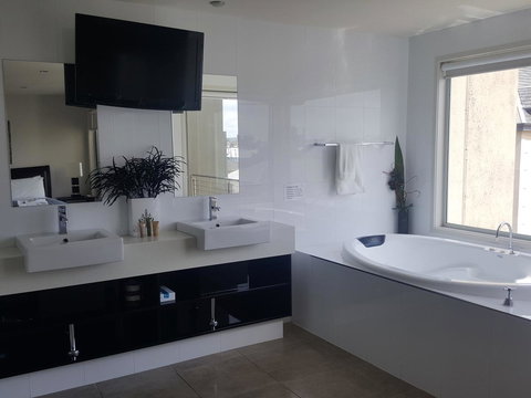 104 On Merri Apartments - Tourism Canberra 19