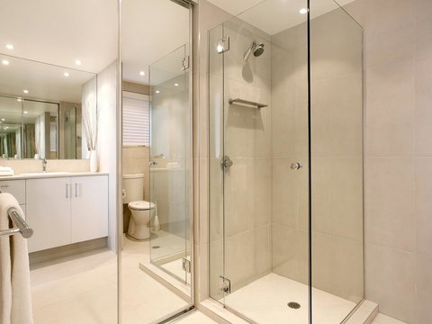 La Mer Sunshine Beachfront - Tourism Canberra 11