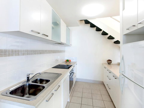 La Mer Sunshine Beachfront - Tourism Canberra 5