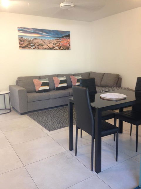 Chez Noosa Resort Motel - Tourism Canberra 3