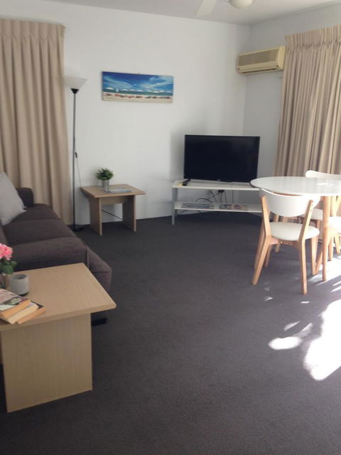 Chez Noosa Resort Motel - Tourism Canberra 1