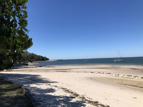 Bribie Island Hotel - Tourism Canberra 9