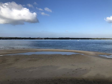 Bribie Island Hotel - Tourism Canberra 7