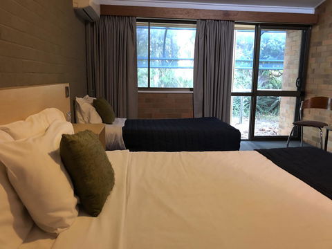 Bribie Island Hotel - Tourism Canberra 19