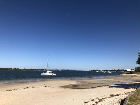 Bribie Island Hotel - Tourism Canberra 25