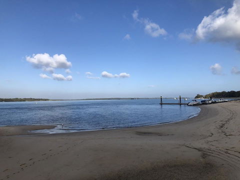 Bribie Island Hotel - Tourism Canberra 6