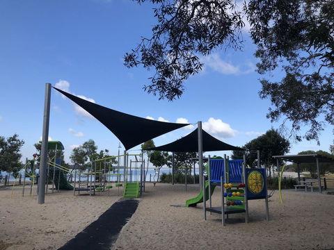 Bribie Island Hotel - Tourism Canberra 23